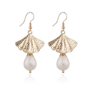 Stylish Alloy Scallop Pearl Earrings